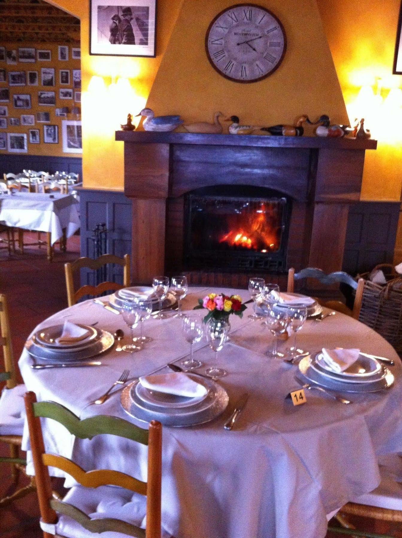 Auberge Des Chasseurs Échenevex Dış mekan fotoğraf